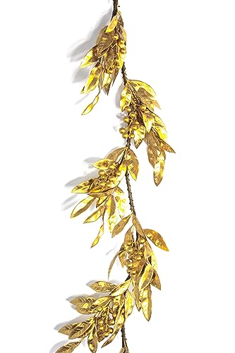 Gold Bay Leaf Garland with Gold Berries